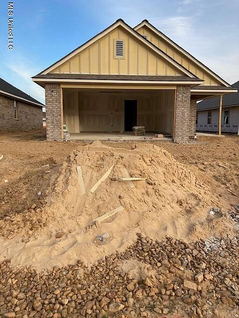 2nd image of 7942 Gardendale Dr