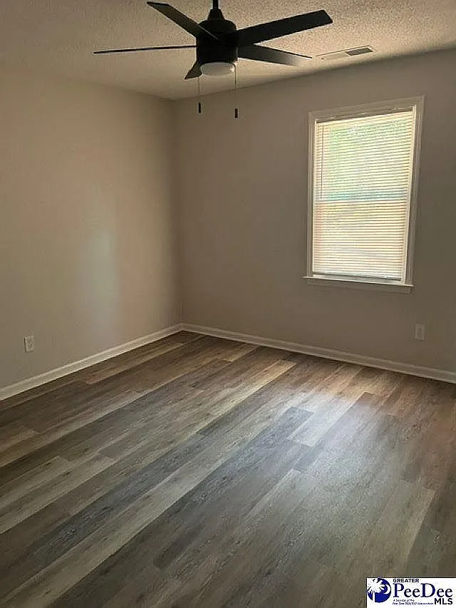 2 bed, 1.5 bath, 980 sqft, $1,400 — Photo 3