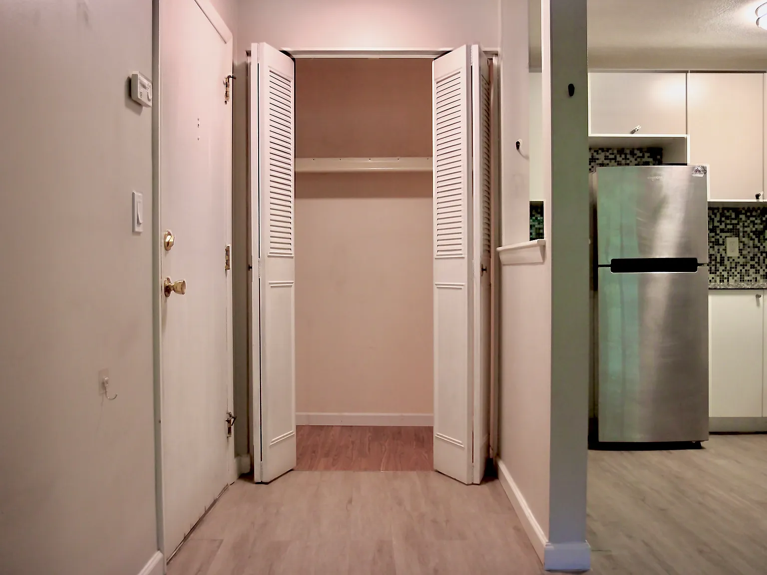 Studio, 386 sqft, $1,450 — Photo 4