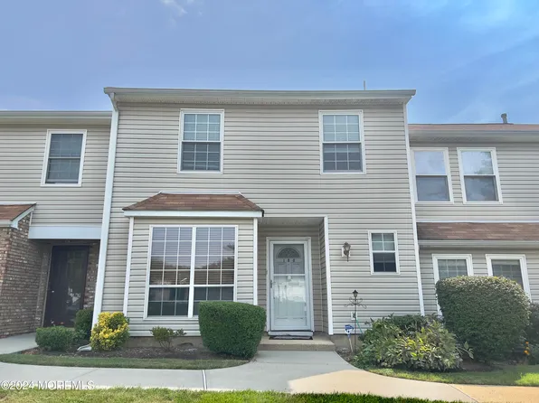 180 Essex Place, Morganville, NJ 07751