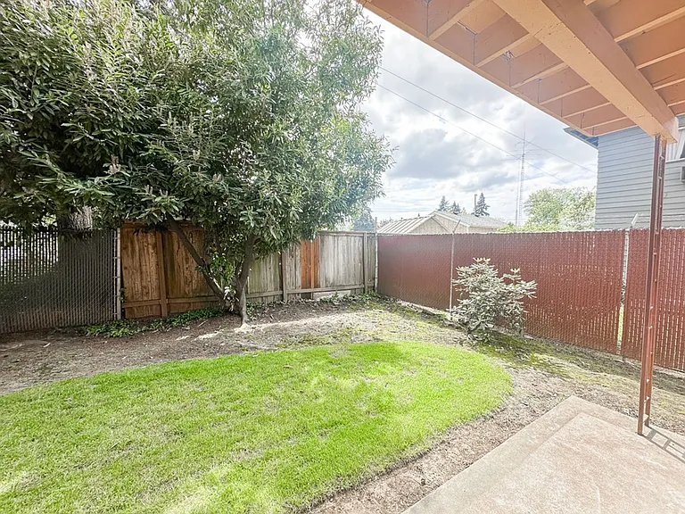 2392 Edgewood Ave NE — Photo 9