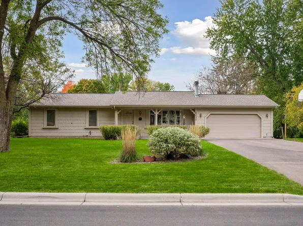 2635 Olive Ln N, Plymouth, MN 55447