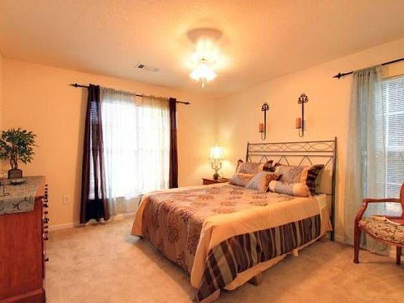 Bedroom fit for a king