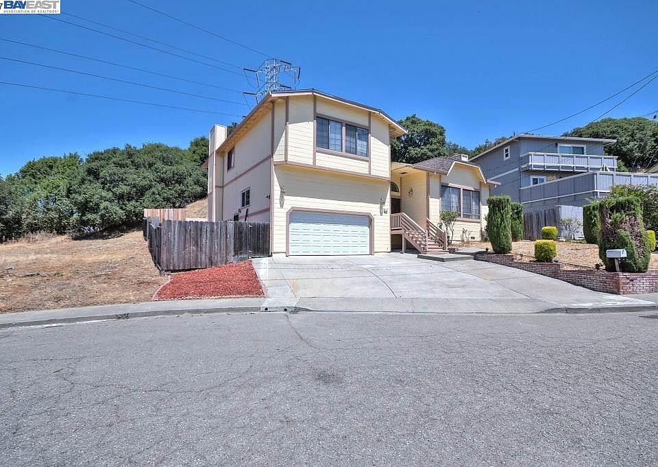 1st image of 22132 Cynthia Ct