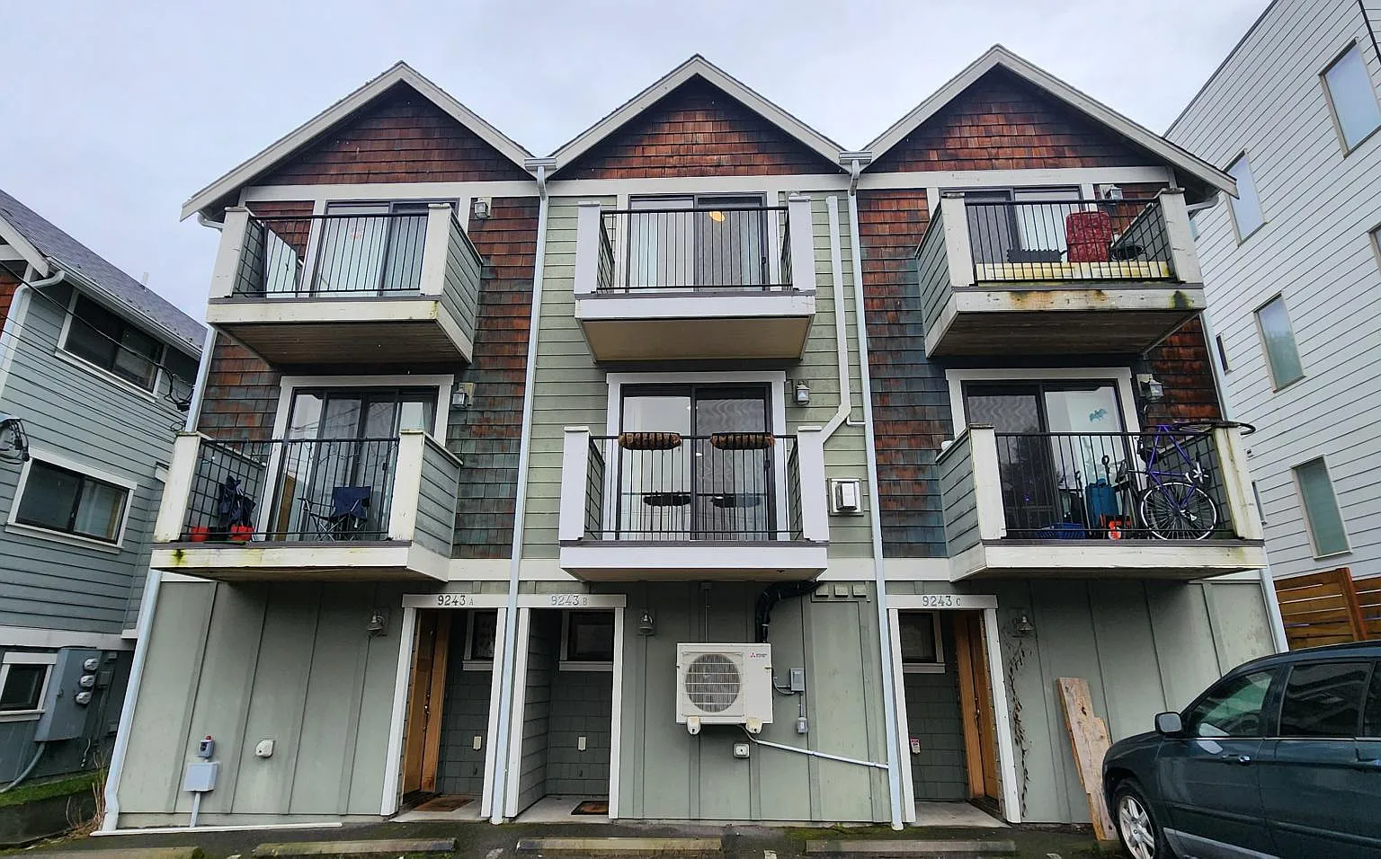 3 bed, 1100 sqft, $2,900 — Photo 1