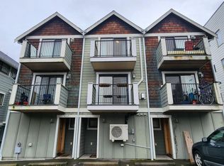 9243 35th Ave SW UNIT B, Seattle, WA 98126