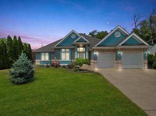 7226 W 73rd St, Bridgeview, IL 60455