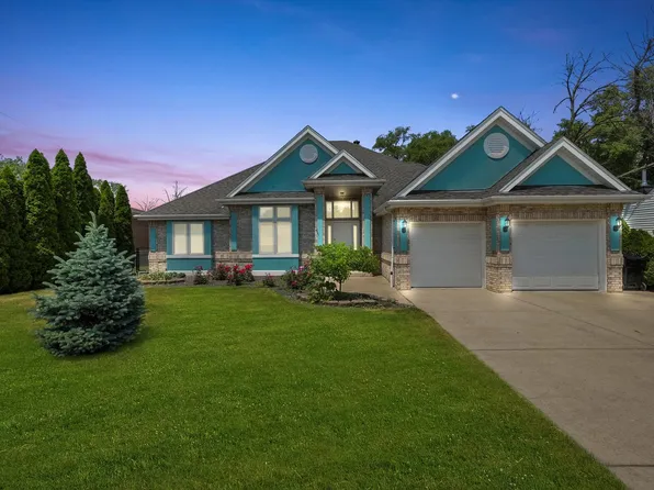 7226 W 73rd St, Bridgeview, IL 60455