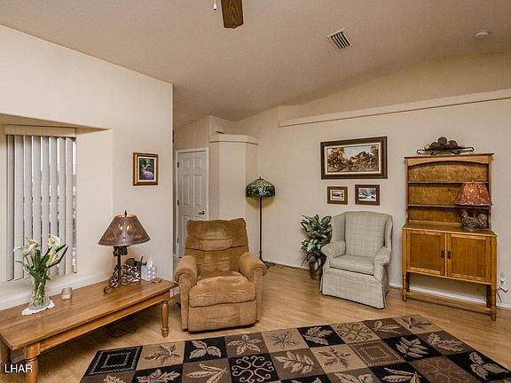 5th image of 640 Aquamarine Dr