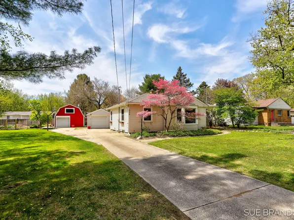 558 Pinecrest St, Holland, MI 49424