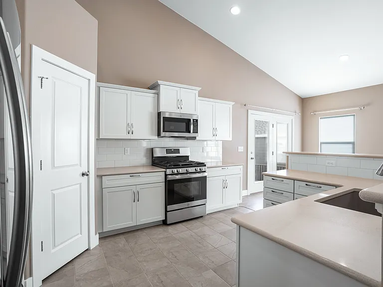 8963 Backgammon Dr — Photo 12