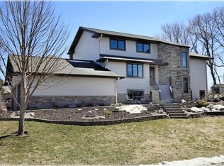 7830 Kingsview Ln N, Maple Grove, MN 55311