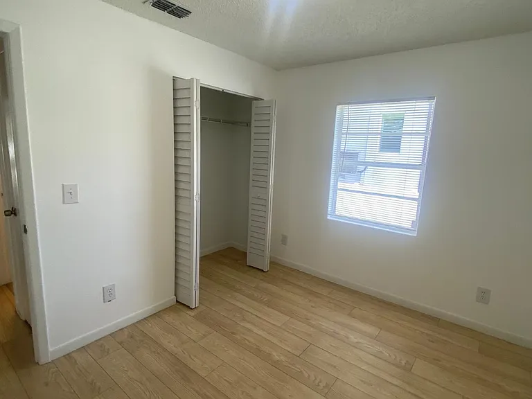 5014 W Idaho St — Photo 22