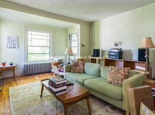 611 Centre St #1, Newton, MA 02458