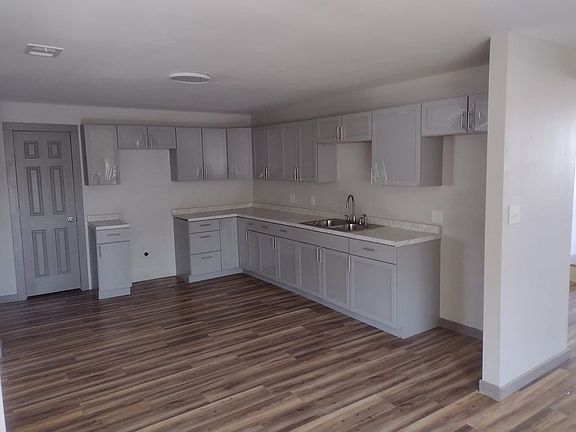 3rd image of 6425 W 26th St