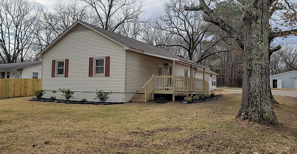 527 Chester Levee