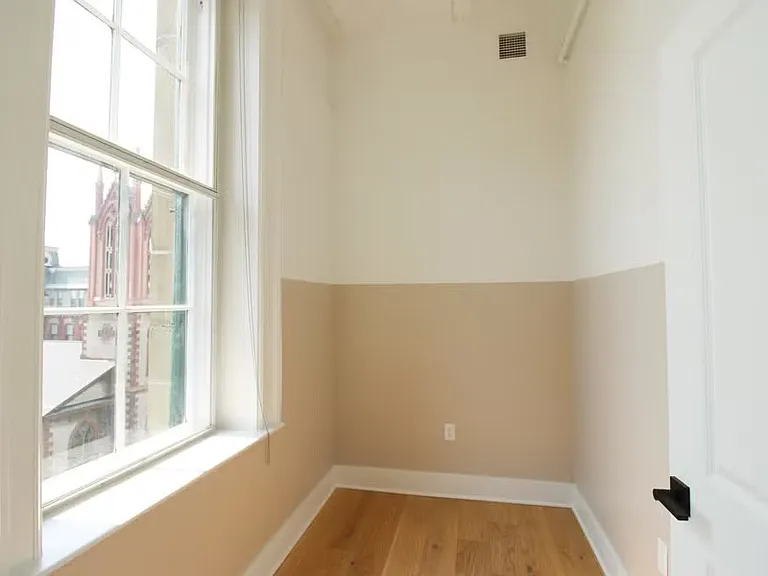 30 W Broad St #408 — Photo 8