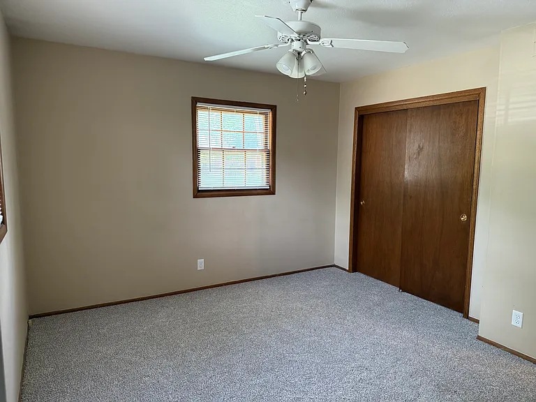 9100 W Suncrest St — Photo 16
