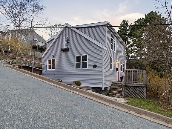 5th image of 9 Maplewood Dr