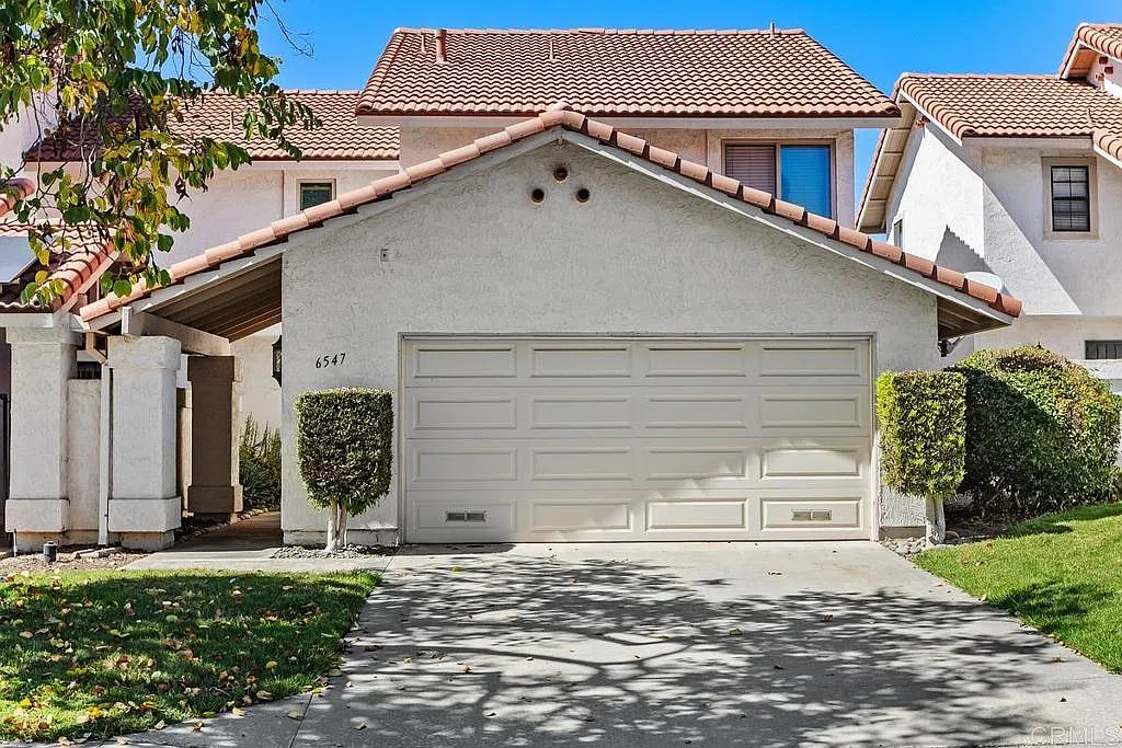 3 bed, 2.5 bath, 1501 sqft, $4,950 — Photo 1