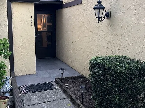 1215 56th St W, Bradenton, FL 34209