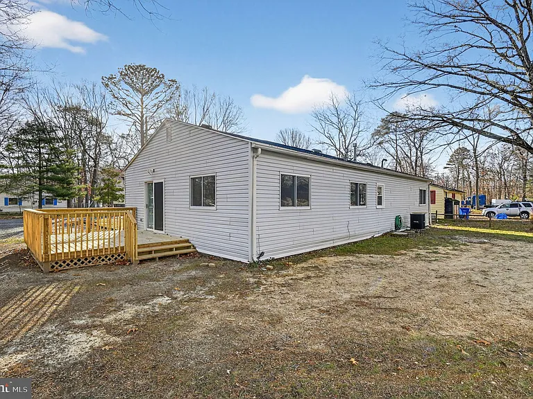 32 Rosewood Rd S — Photo 14