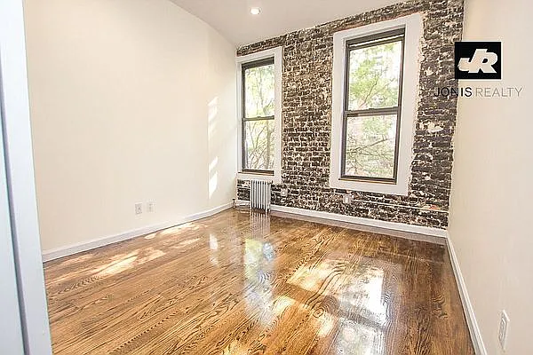 Rented by Jonis Realty | media 6