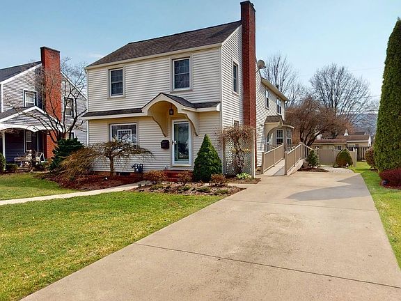 2nd image of 2036 Reed St