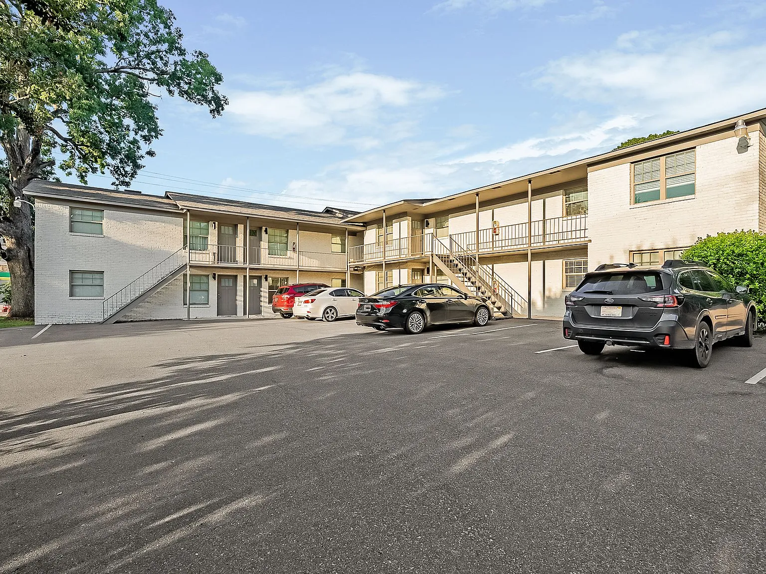 Greenview Apartments - Forest Park — Photo 2