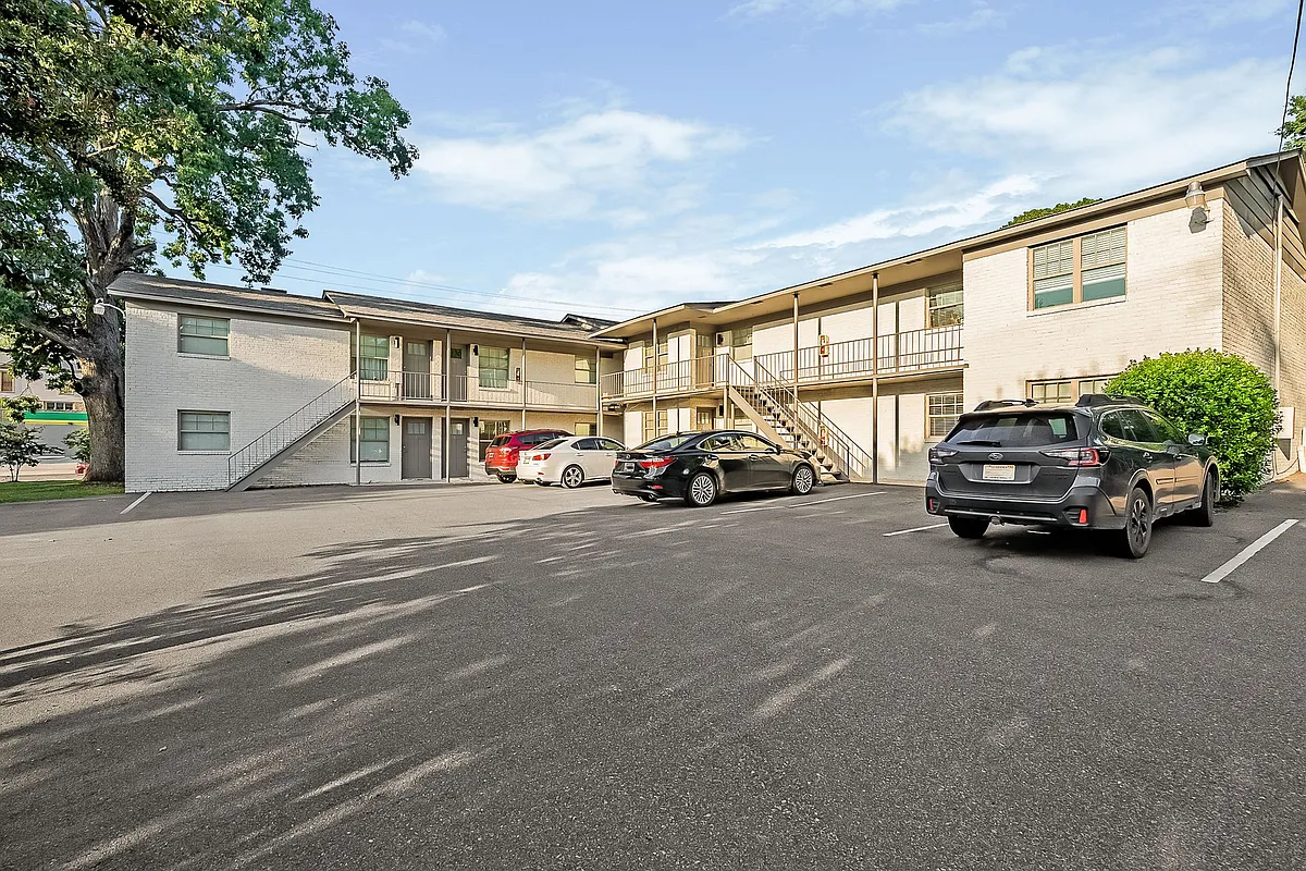 Building Photo - Greenview Apartments - Forest Park