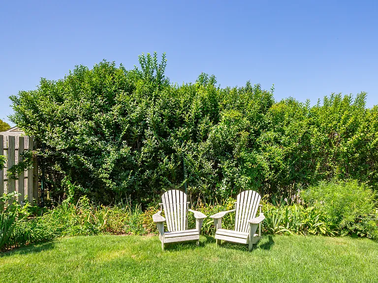 147 Soundview Dr — Photo 21