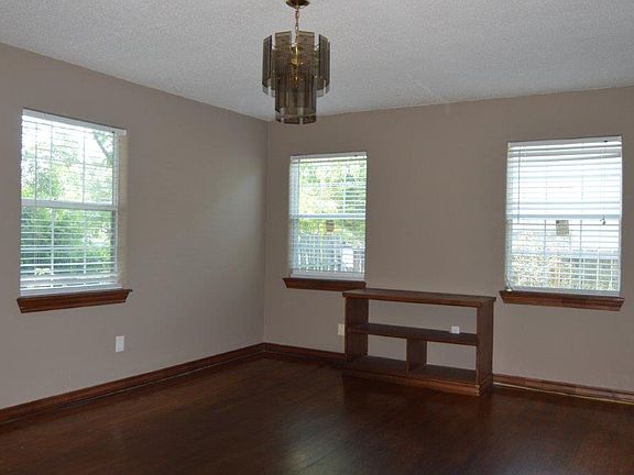 3rd image of 906 N 17th St