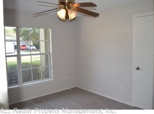 4 Lakeview St, Mascotte, FL 34753