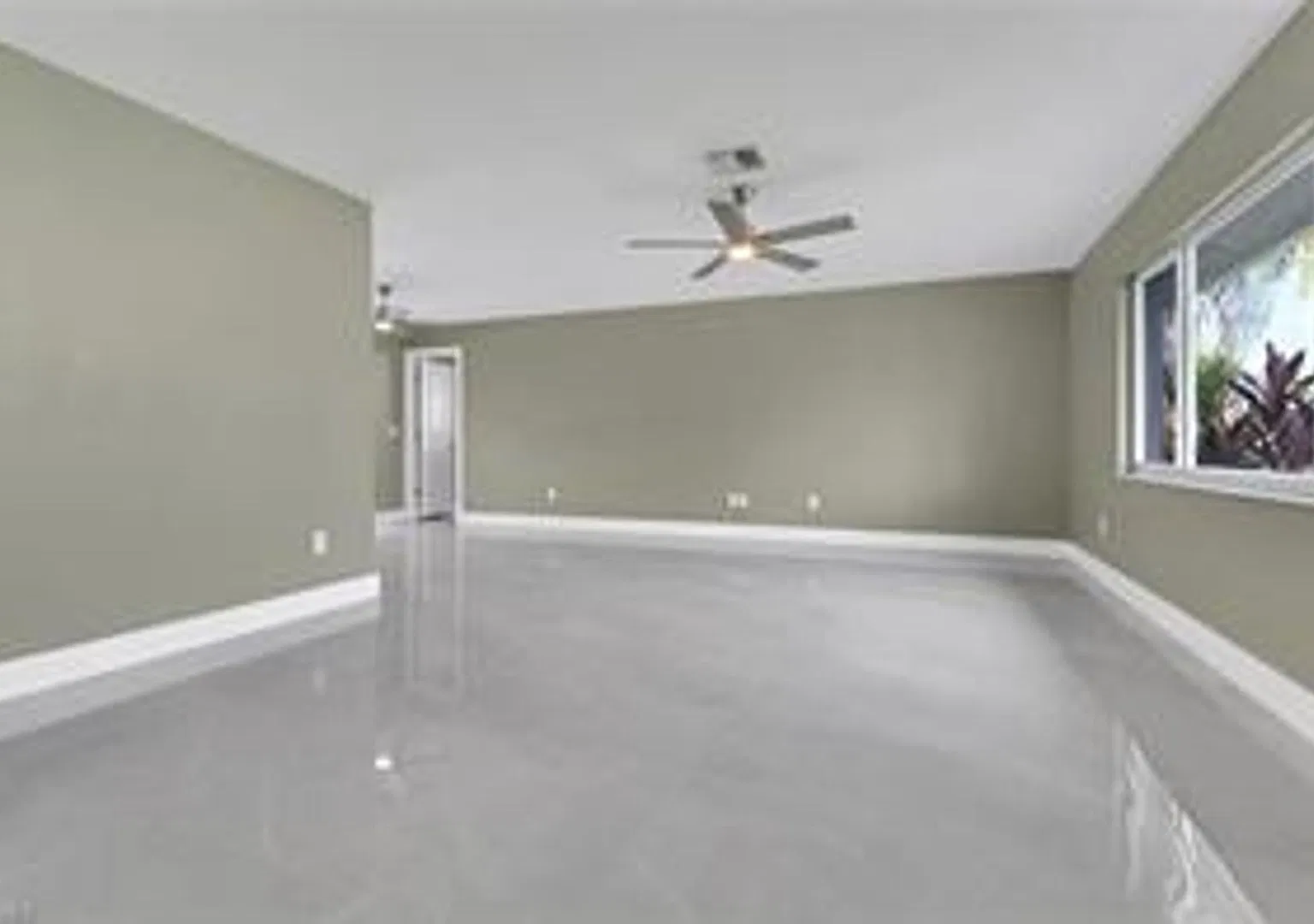 Elegant 3-Bedroom Pool Home in the Prestigious 8 Lakes Area of SW Cape Coral! — Photo 4