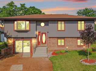 16052 Debra Dr, Oak Forest, IL 60452