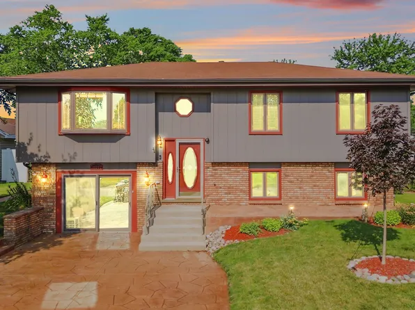 16052 Debra Dr, Oak Forest, IL 60452