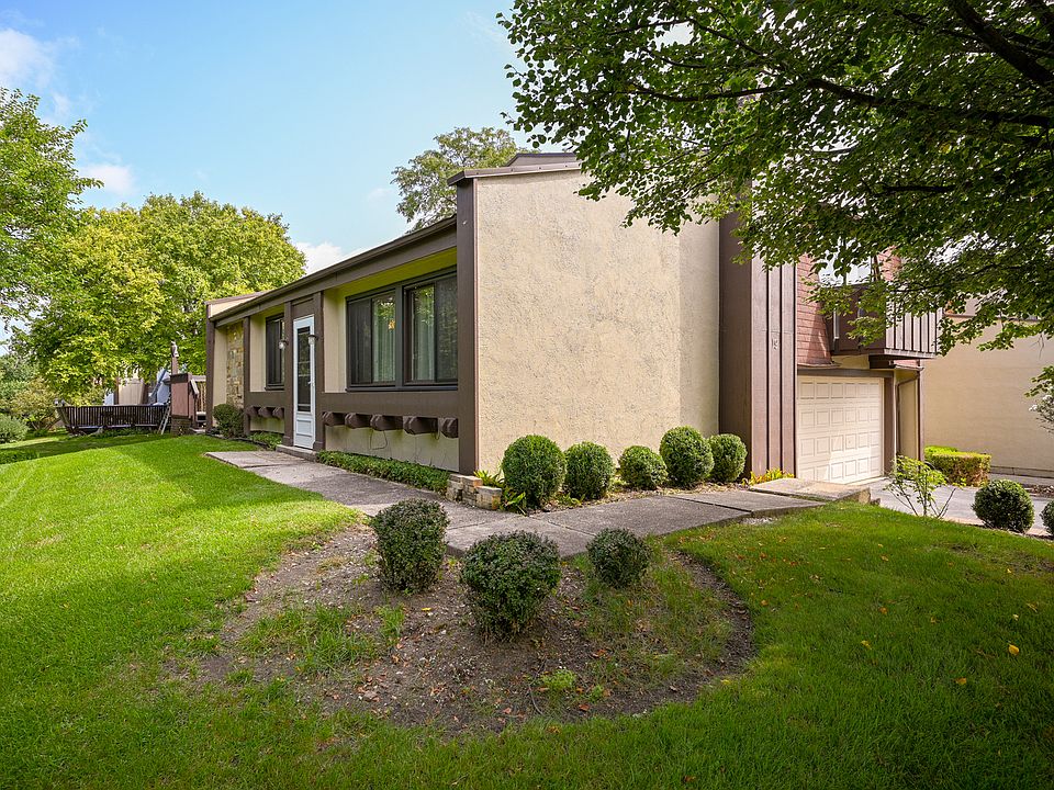 1st image of 19 Elmwood Sq
