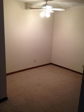 3rd image of 10404 Victoria Dr APT C