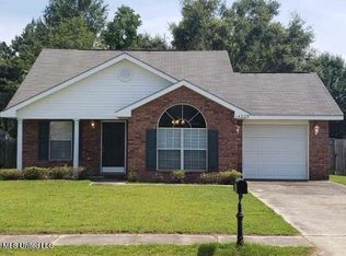 14225 S Country Hills Dr, Gulfport, MS 39503