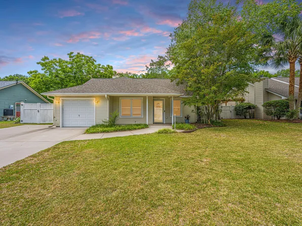 1029 Oakcrest Dr, Charleston, SC 29412