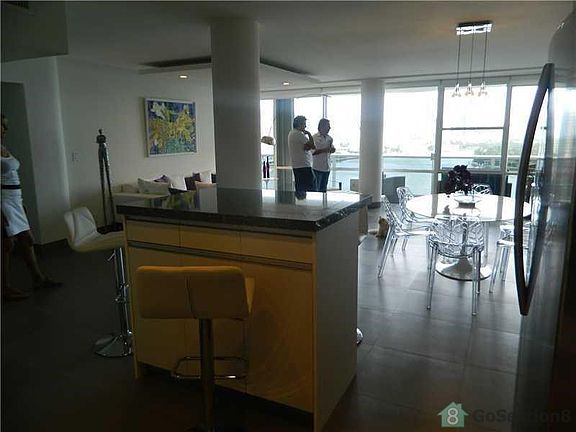 5th image of 900 Bay Dr APT 804