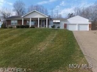 1094 Williamstown Pike, Williamstown, WV 26187