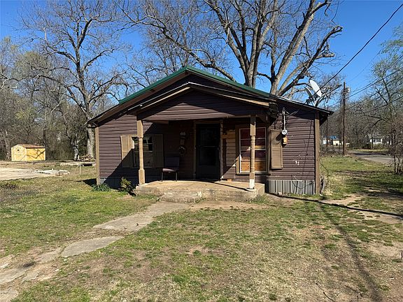 2nd image of 655 5th St SE