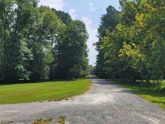 Exterior Neighborhood (street photo)