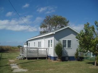 16674 Hog Island Ln, Tangier, VA 23440