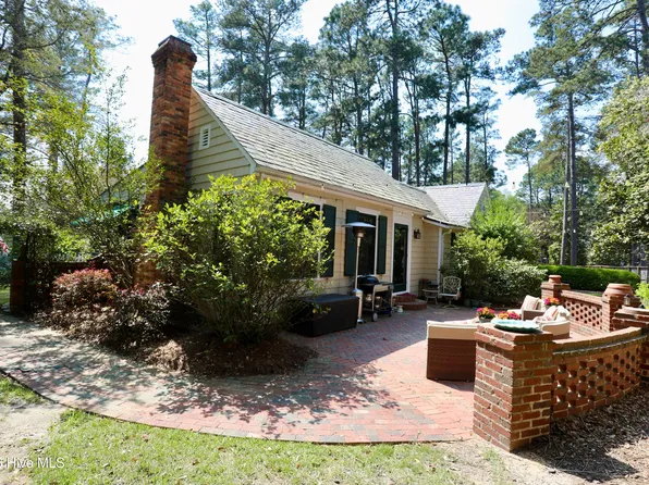 370 E Morganton Road, Southern Pines, NC 28387