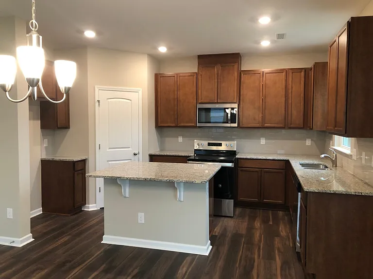 1045 Kafka Dr — Photo 4
