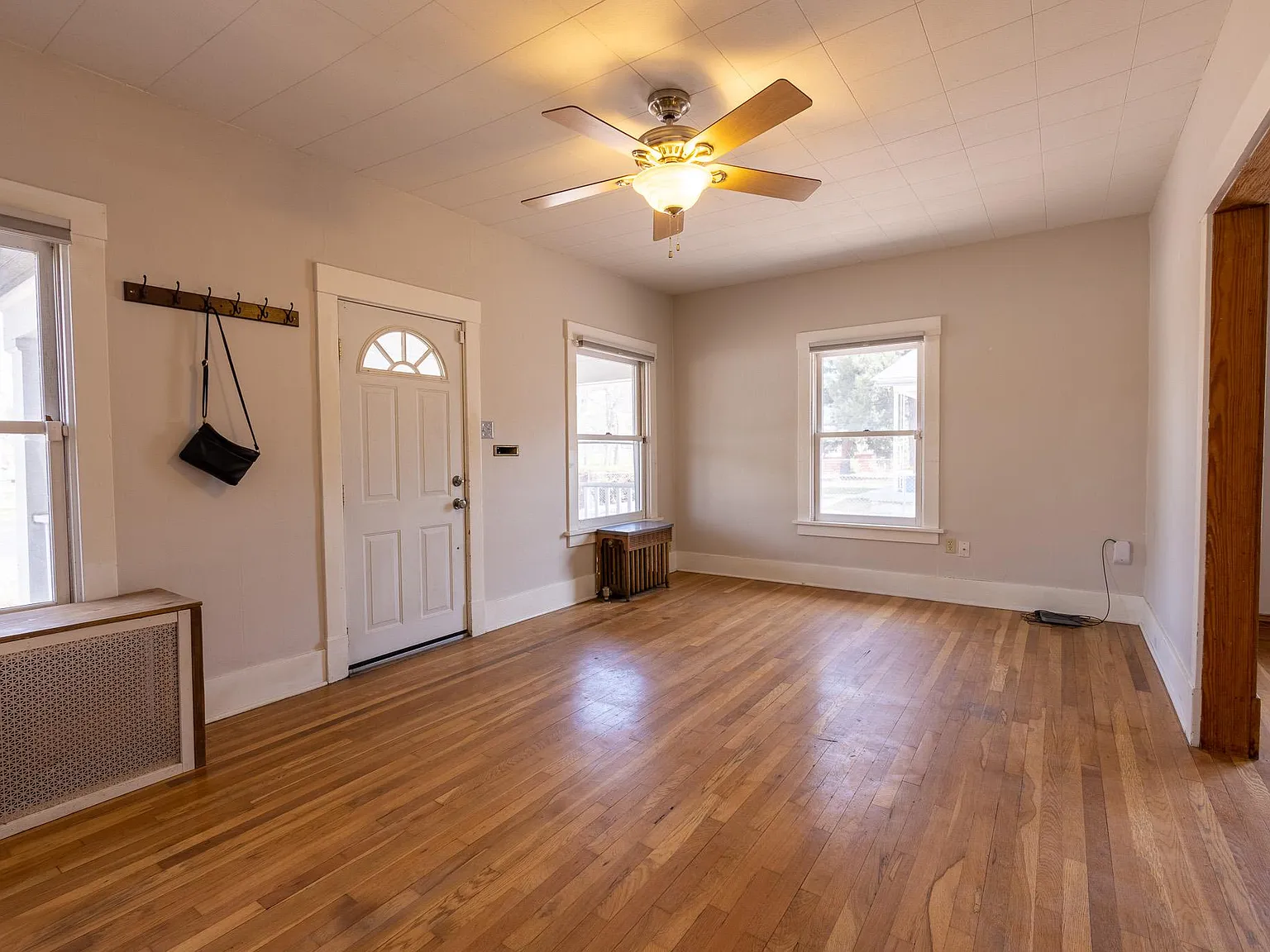2 bed, 1.5 bath, 1472 sqft, $2,150 — Photo 3