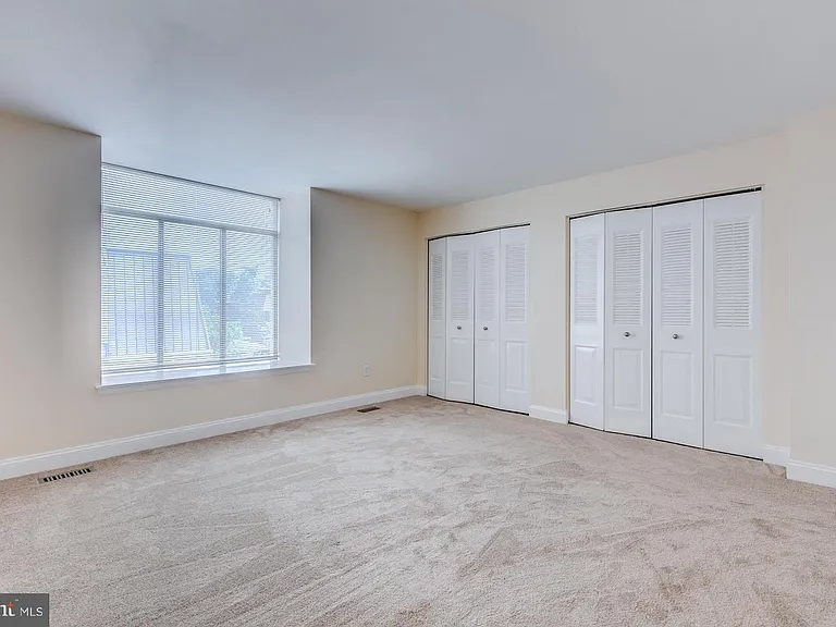 1619 S Hayes St — Photo 14