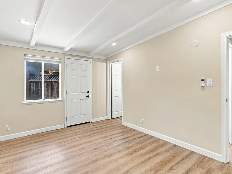 1398 McPherson St — Photo 21